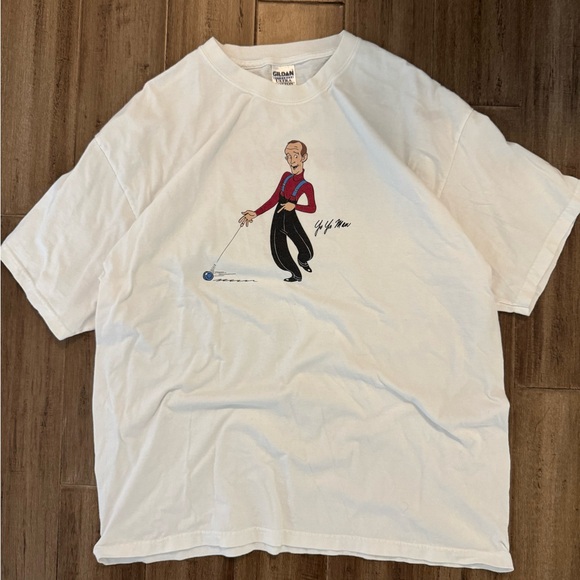 Gildan Other - vintage yo yo man tee